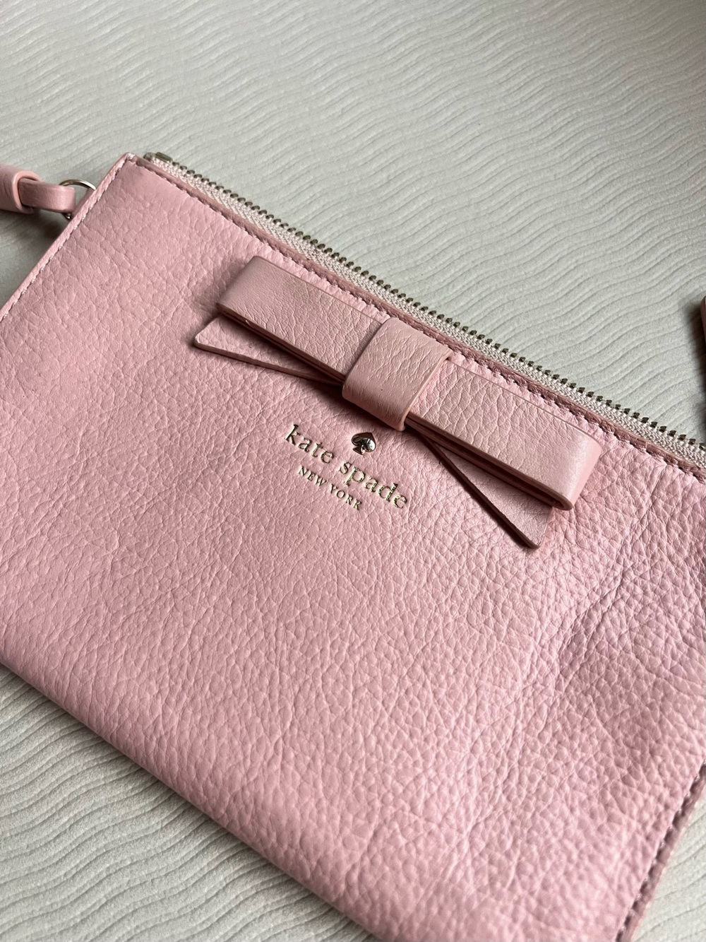 Kate Spade New York North Court Bow Leyna Wristlet Clutch – Rose Jade 🎀 NWOT